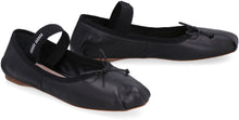 Load image into Gallery viewer, Leather ballet flats with logo
