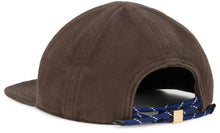 Carica l'immagine nel visualizzatore di Gallery, Cappello con visiera e logo ricamato

