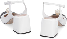 Carica l'immagine nel visualizzatore di Gallery, Slingback in pelle
