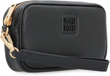 Carica l'immagine nel visualizzatore di Gallery, Clutch in pelle
