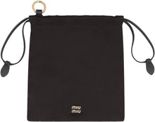 Carica l'immagine nel visualizzatore di Gallery, Pouch in raso
