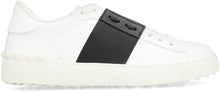 Carica l'immagine nel visualizzatore di Gallery, Valentino Garavani - Sneakers low-top Open in pelle
