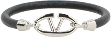 Carica l'immagine nel visualizzatore di Gallery, Valentino Garavani - Bracciale VLogo The Bold Edition
