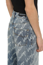 Carica l'immagine nel visualizzatore di Gallery, Cropped jeans
