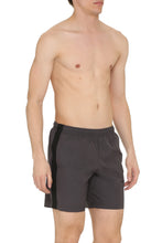 Carica l'immagine nel visualizzatore di Gallery, Shorts da mare in nylon
