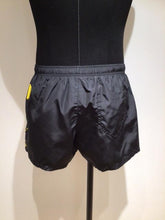 Carica l'immagine nel visualizzatore di Gallery, Shorts da mare in nylon
