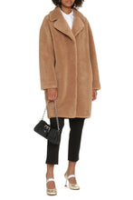 Load image into Gallery viewer, Camille faux fur coat
