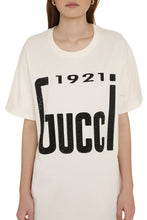 Carica l'immagine nel visualizzatore di Gallery, T-shirt in cotone con stampa 1921 Gucci
