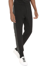 Carica l'immagine nel visualizzatore di Gallery, Track-pants in cotone stretch
