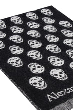 Carica l'immagine nel visualizzatore di Gallery, Sciarpa in lana jacquard
