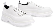 Carica l'immagine nel visualizzatore di Gallery, Sneakers Tread Slick in pelle scamosciata
