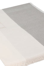 Carica l'immagine nel visualizzatore di Gallery, Stola in misto viscosa
