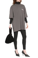 Carica l'immagine nel visualizzatore di Gallery, T-shirt oversize in cotone
