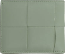 Carica l'immagine nel visualizzatore di Gallery, Portafoglio Cassette Bi-Fold flap-over in pelle
