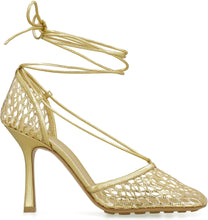 Carica l'immagine nel visualizzatore di Gallery, Sandali Stretch in pelle e mesh metallizzati
