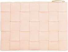 Carica l'immagine nel visualizzatore di Gallery, Pouch in pelle
