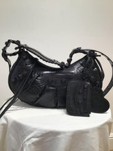 Carica l'immagine nel visualizzatore di Gallery, Borsa a spalla Le Cagole
