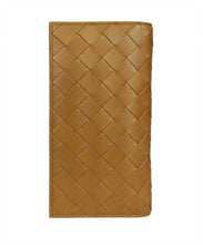 Load image into Gallery viewer, Leather wallet
