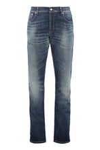 Carica l'immagine nel visualizzatore di Gallery, Jeans slim fit a 5 tasche
