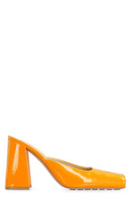 Load image into Gallery viewer, Tower patent leather mules
