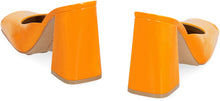 Load image into Gallery viewer, Tower patent leather mules
