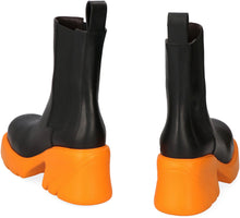 Load image into Gallery viewer, Flash leather chelsea boots
