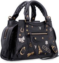 Carica l'immagine nel visualizzatore di Gallery, Mini borsa a mano Neo Classic in pelle
