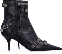 Load image into Gallery viewer, Cagole patent pointy toe ankle boots
