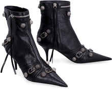 Load image into Gallery viewer, Cagole patent pointy toe ankle boots
