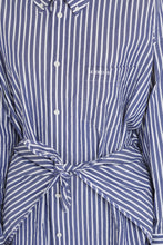 Carica l'immagine nel visualizzatore di Gallery, Camicia in cotone con collo button-down
