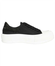 Carica l'immagine nel visualizzatore di Gallery, Sneakers Deck Plimsoll in tela
