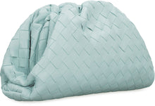 Carica l'immagine nel visualizzatore di Gallery, Clutch Teen Pouch in pelle
