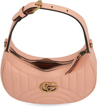 Carica l'immagine nel visualizzatore di Gallery, Mini-bag GG Marmont in pelle matelassé
