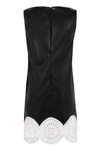 Carica l&#39;immagine nel visualizzatore di Gallery, Abito in ecopelle
