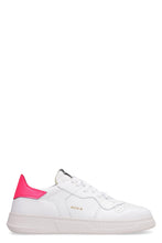 Carica l'immagine nel visualizzatore di Gallery, Sneakers low-top Class-P in pelle
