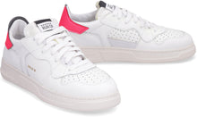 Carica l'immagine nel visualizzatore di Gallery, Sneakers low-top Class-P in pelle
