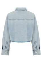 Carica l'immagine nel visualizzatore di Gallery, Camicia crop in denim
