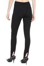Carica l'immagine nel visualizzatore di Gallery, Leggings in jersey con sottopiede
