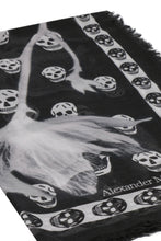 Load image into Gallery viewer, Campanula print shawl
