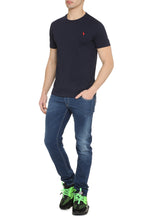 Carica l'immagine nel visualizzatore di Gallery, T-shirt girocollo in cotone
