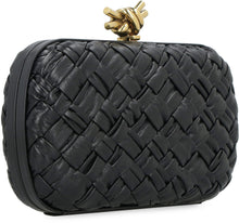 Carica l'immagine nel visualizzatore di Gallery, Pochette Knot in pelle

