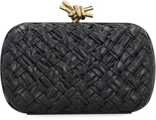 Carica l'immagine nel visualizzatore di Gallery, Pochette Knot in pelle
