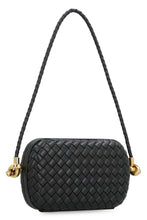 Carica l'immagine nel visualizzatore di Gallery, Pochette Knot in pelle
