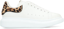 Load image into Gallery viewer, Leather chunky sneakers
