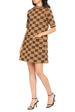 Carica l&#39;immagine nel visualizzatore di Gallery, Abito in maglia motivo jacquard
