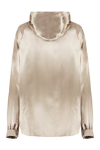 Carica l'immagine nel visualizzatore di Gallery, Blusa in seta con collo foulard
