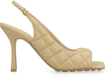 Carica l'immagine nel visualizzatore di Gallery, Slingback Padded in pelle
