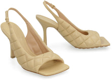 Carica l'immagine nel visualizzatore di Gallery, Slingback Padded in pelle
