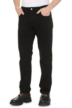 Carica l'immagine nel visualizzatore di Gallery, Jeans slim fit a 5 tasche
