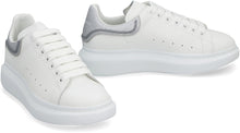 Carica l'immagine nel visualizzatore di Gallery, Sneakers oversize Larry in pelle
